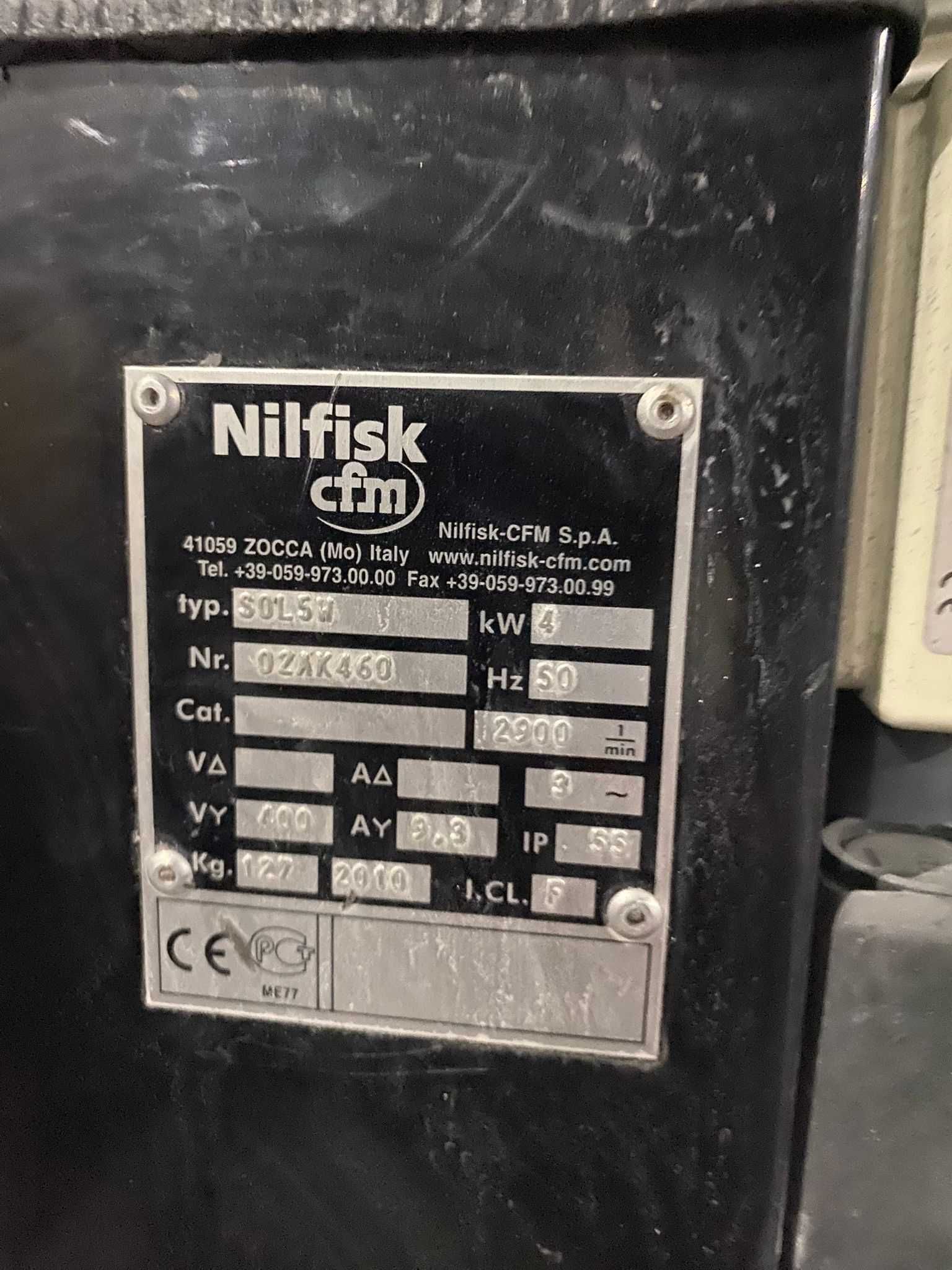 Nilfisk  – przemysłowy odkurzacz (4 kW, 3‑fazowy)