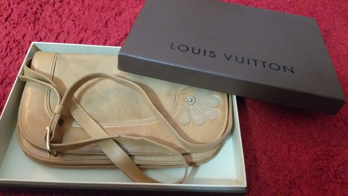 Caixas oferta Louis Vuitton