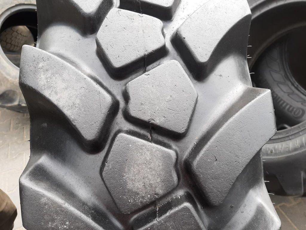 Opona używana przemysłowa 15.5-25 15.5R25 JCB MPT 1300zł W4423