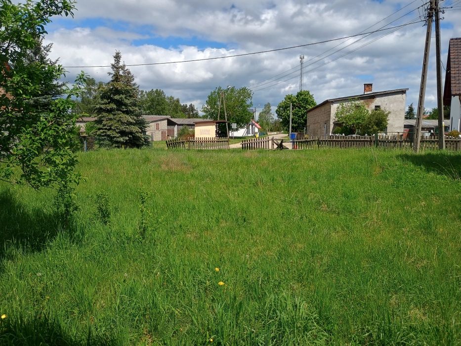 Działka rolna wraz z zabudowaniami