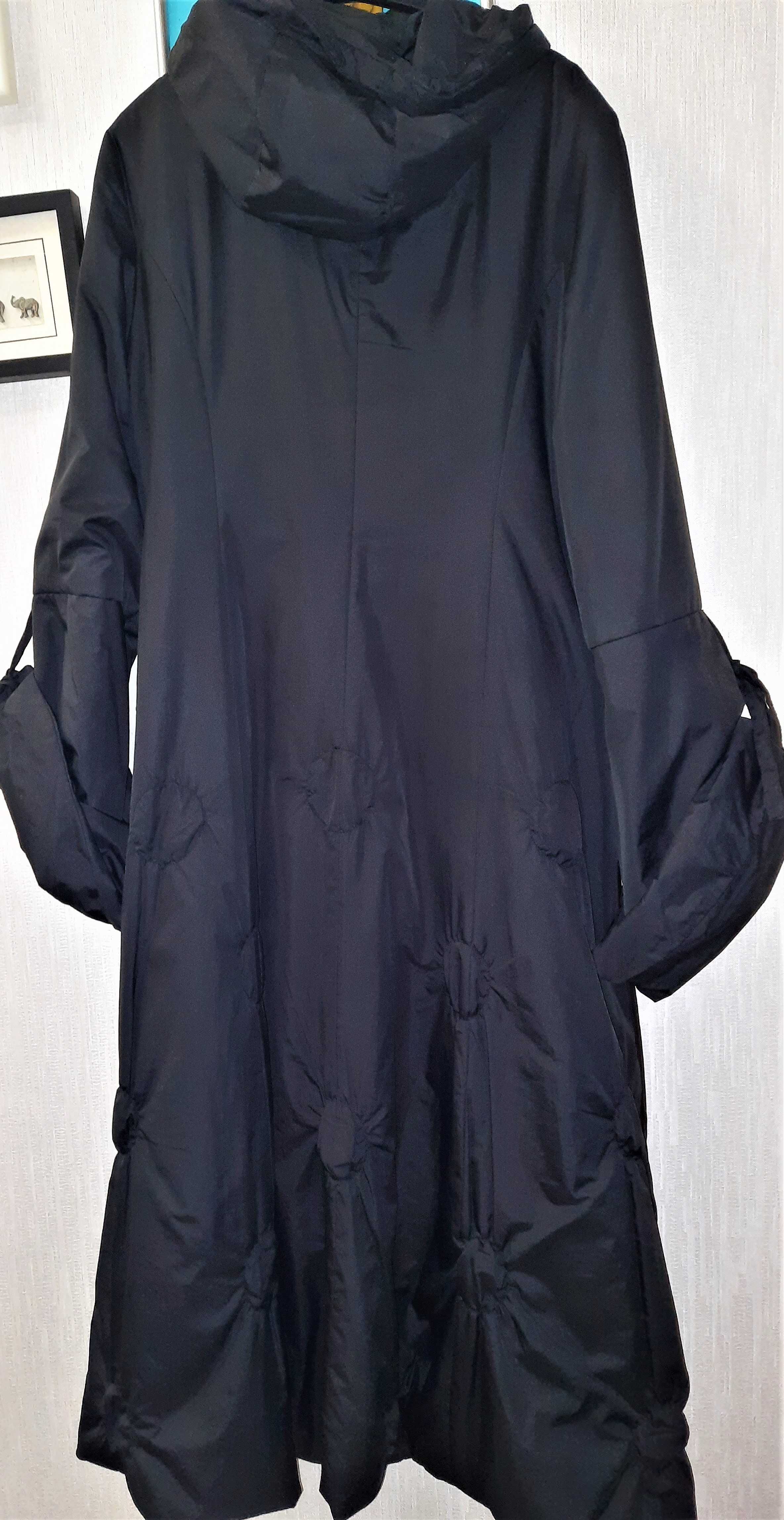 Продам оригінальне довге італійське пальто розмір L