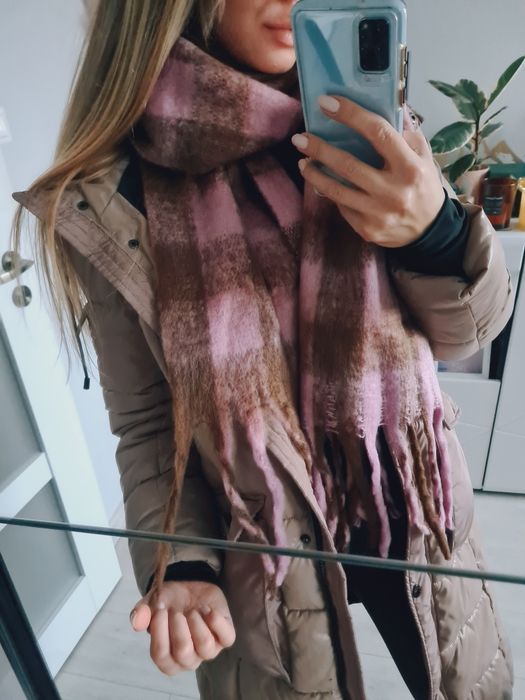 Piękny szal wiosenny pudrowy różowy brązowy krata kratka w kratę