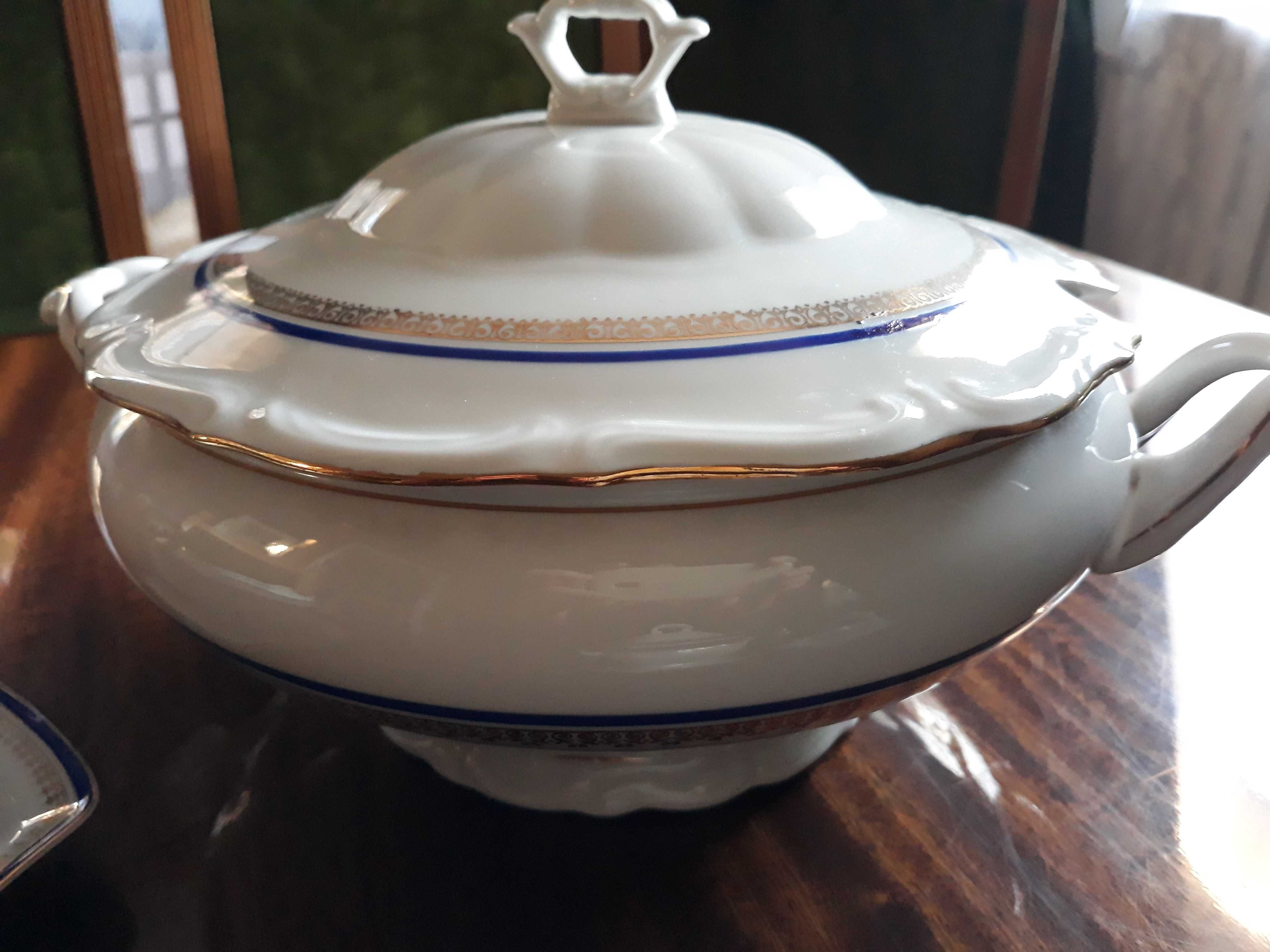 zestaw starej porcelany