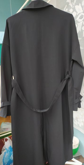 ZARA та MAX MARA (Плащ та Куртка) MAX MARA чорний плащ , ZARA куртка