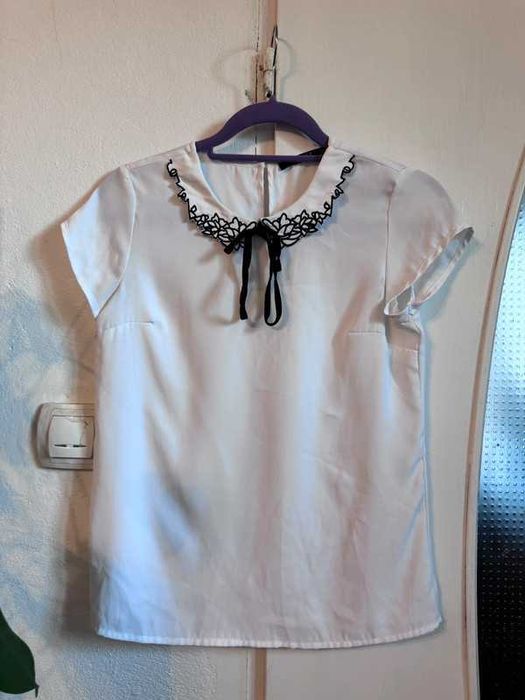 Biała elegancka zwiewna koszulka wizytowa xxs mohito