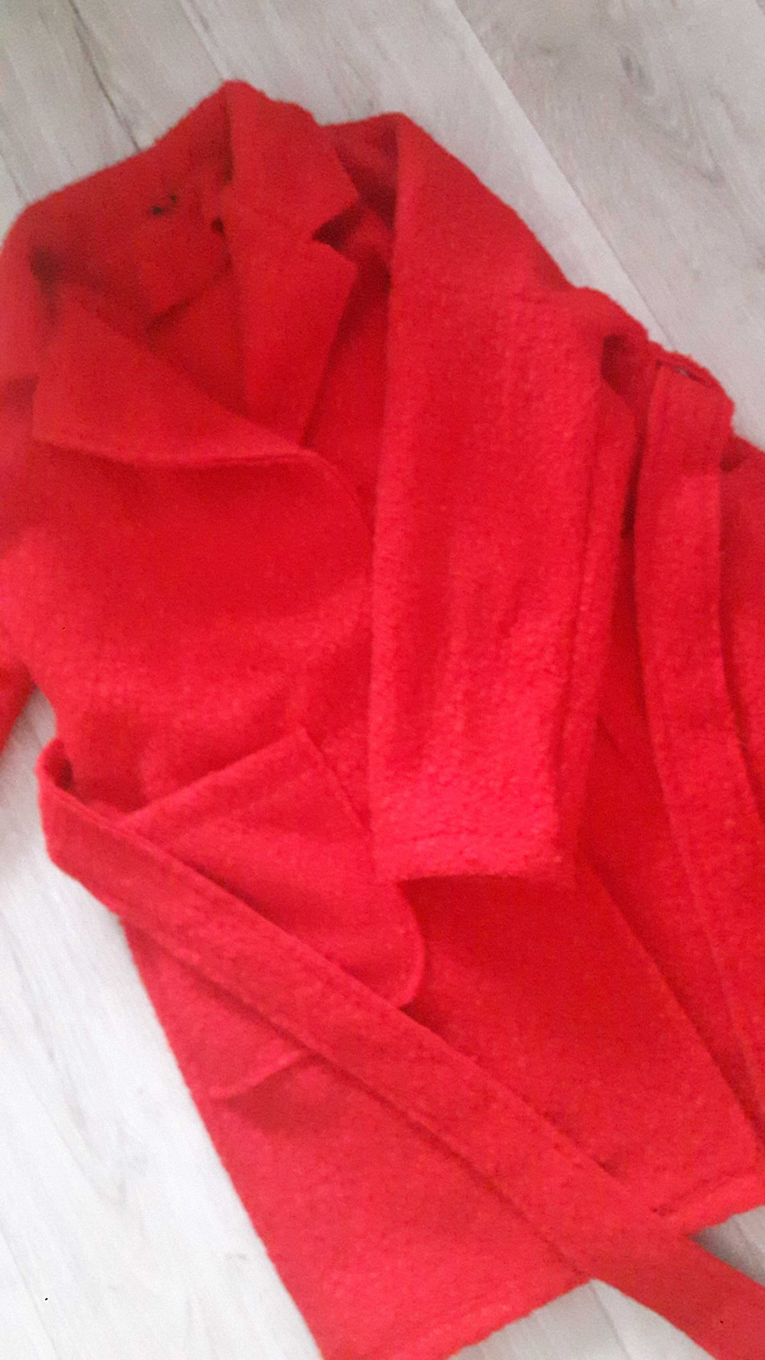 Płaszcz nowy czerwony bukle, r. L/XL