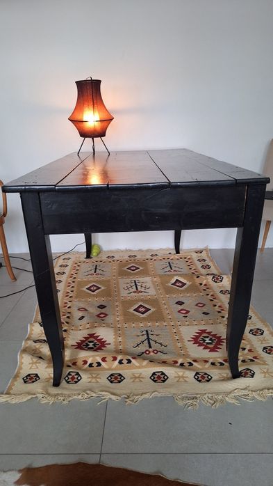 Ponad 100 latni stół