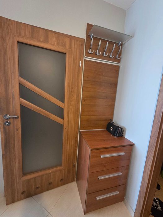 szafa przesuwna z lustrem