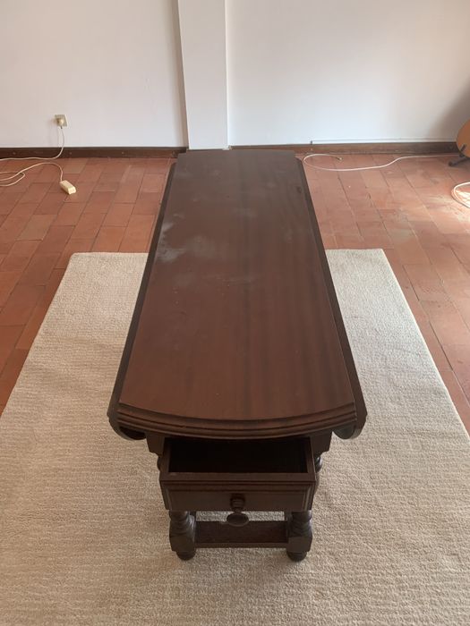 Mesa de jantar desdobravel + 6 cadeiras