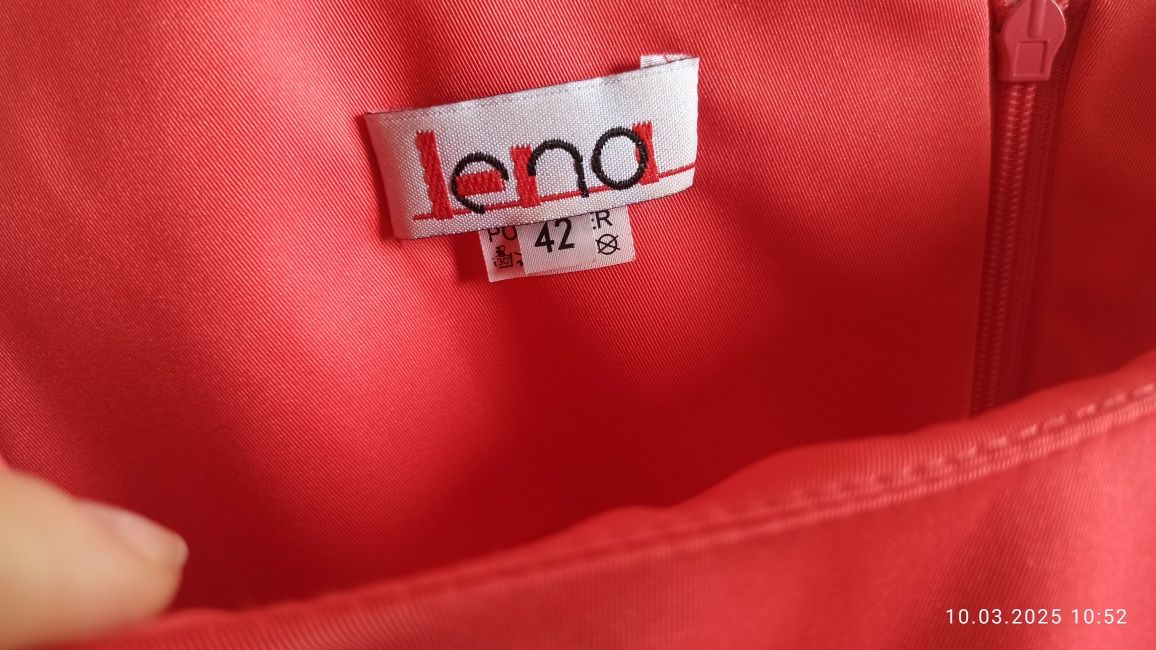 Czerwona sukienka z paskiem r. 42 Lena