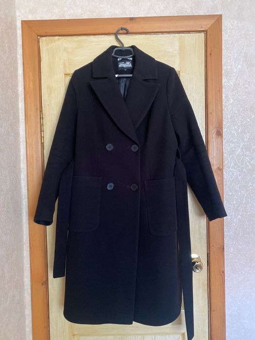 Пальто жіноче класичне