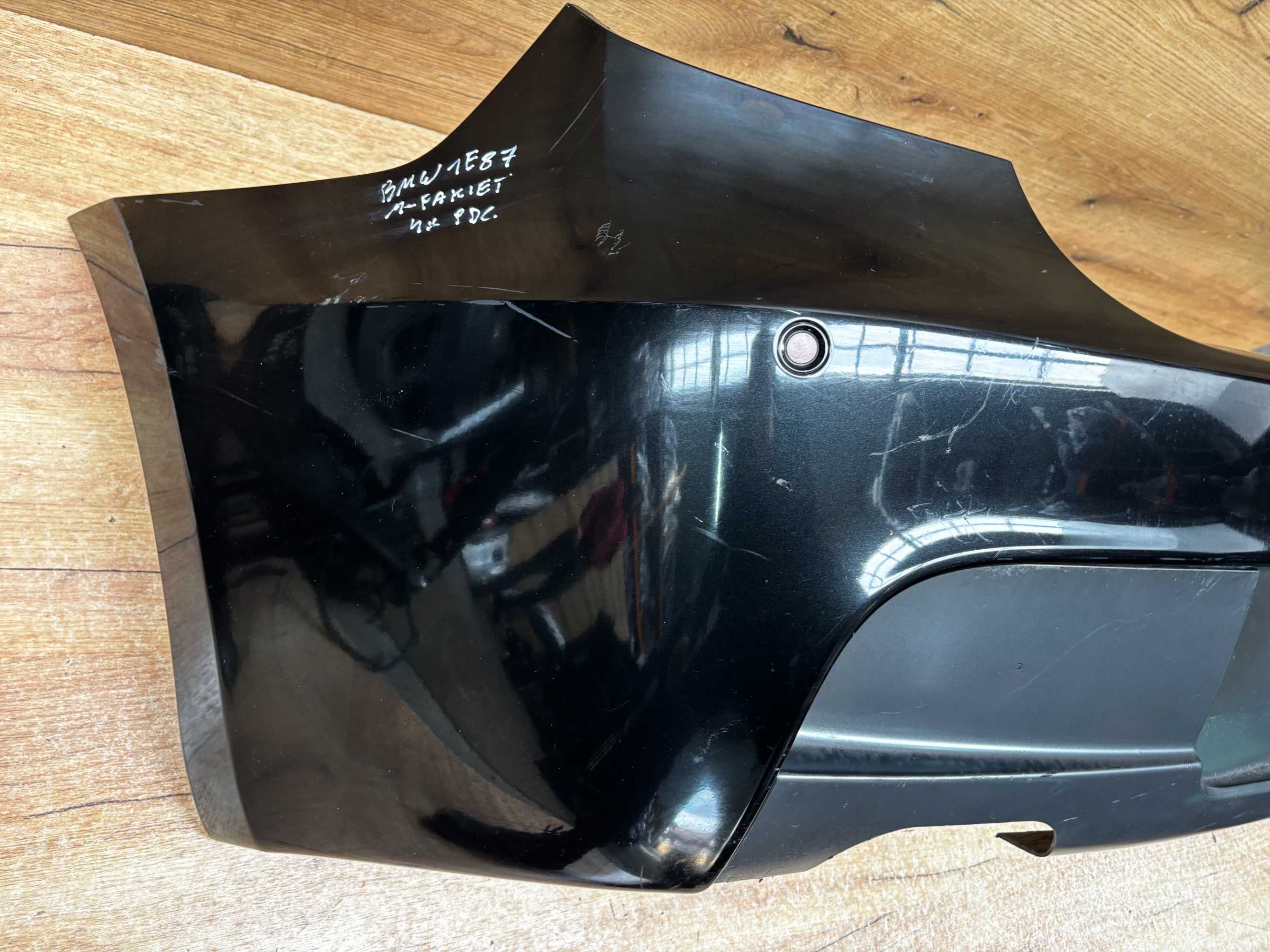 Zderzak tylny Bmw 1 E87 M-Pakiet 4x pdc kolor black sapphire metalic