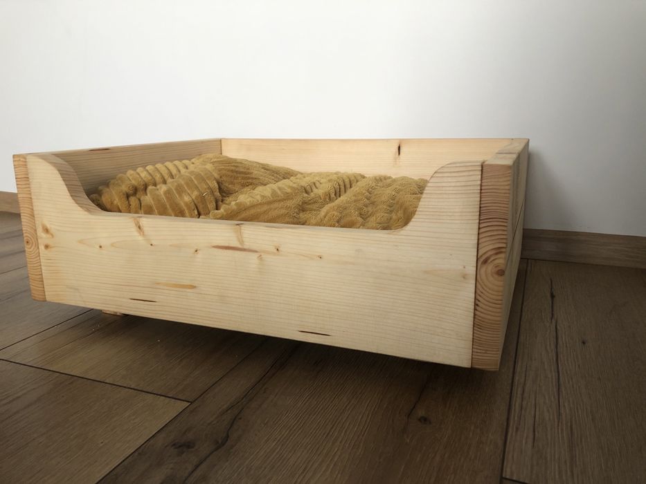 Drewniane legowisko dla psa