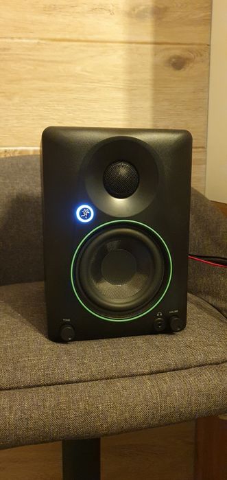 Повний сетап (контролер, ноутбук, студійні монітори, навушники)