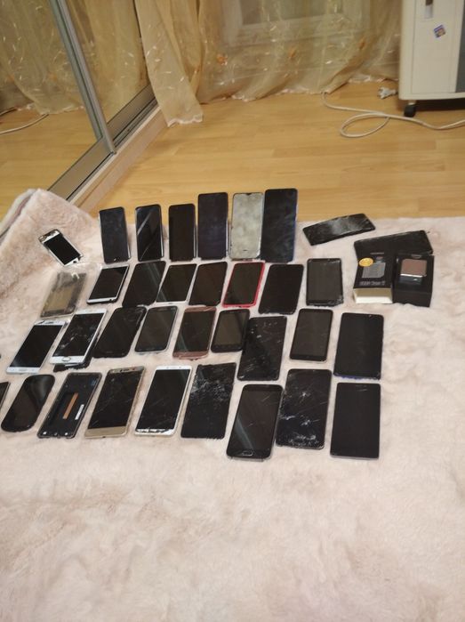 Продам все телефоны рабочие и нерабочие