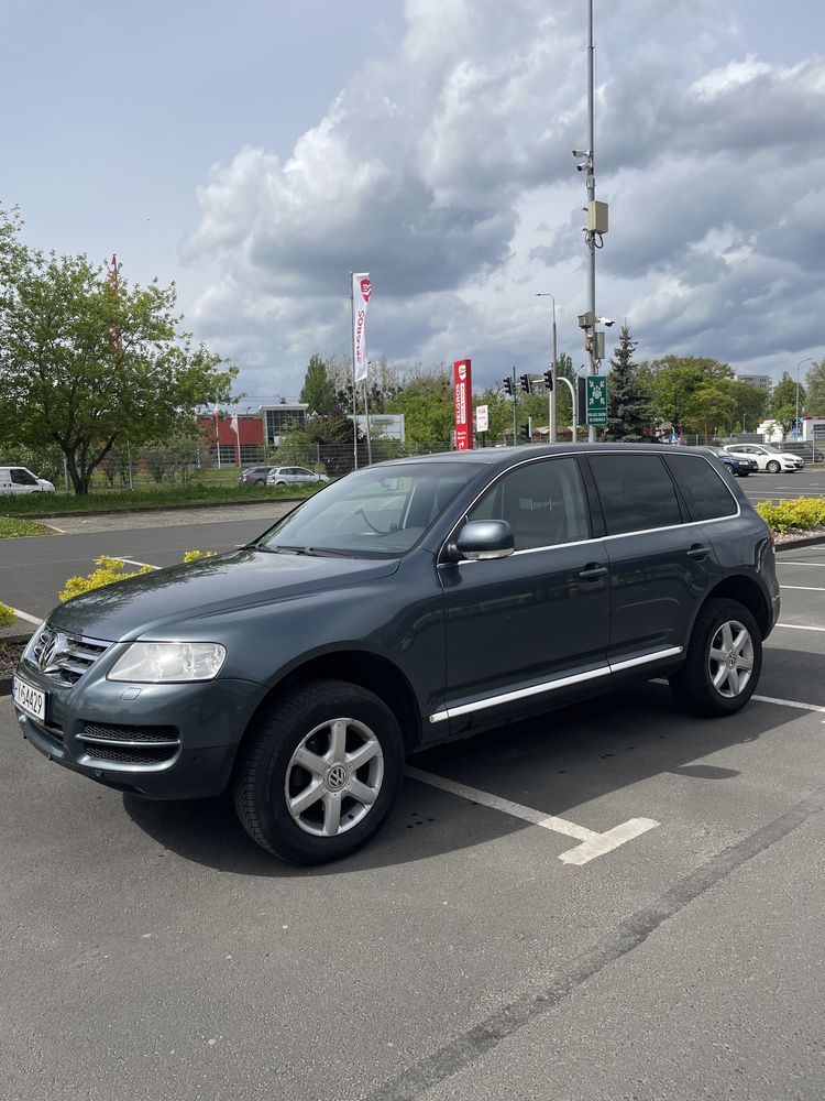 TOUAREG  VOLKSWAGEN, VW/ 2.5 TDI /Automat/ Skóra/Nowe opony Całoroczne