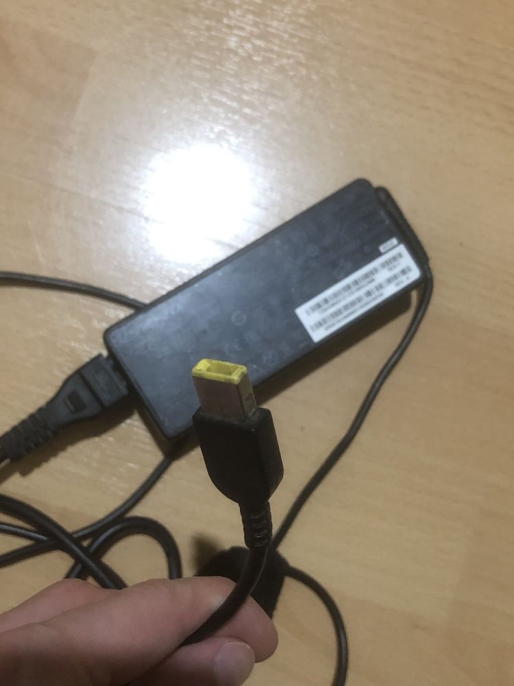 Adapter do laptopa lenovo