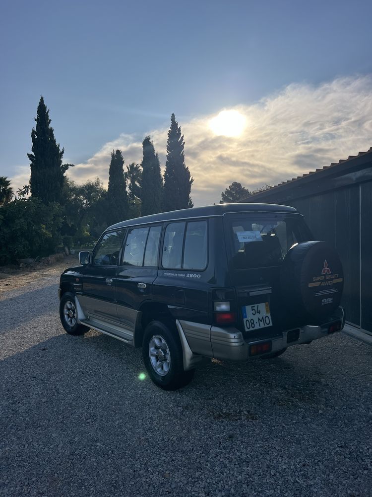 Mitsubishi Pajero 2.8GLS abas largas