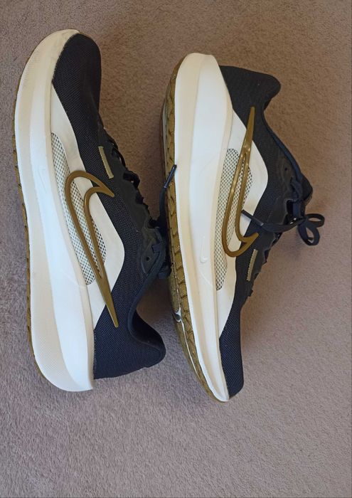 Кросівки Nike 42 26,5см як нові