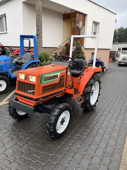 Traktor Hinomoto N189 4x4 wspomaganie rewers