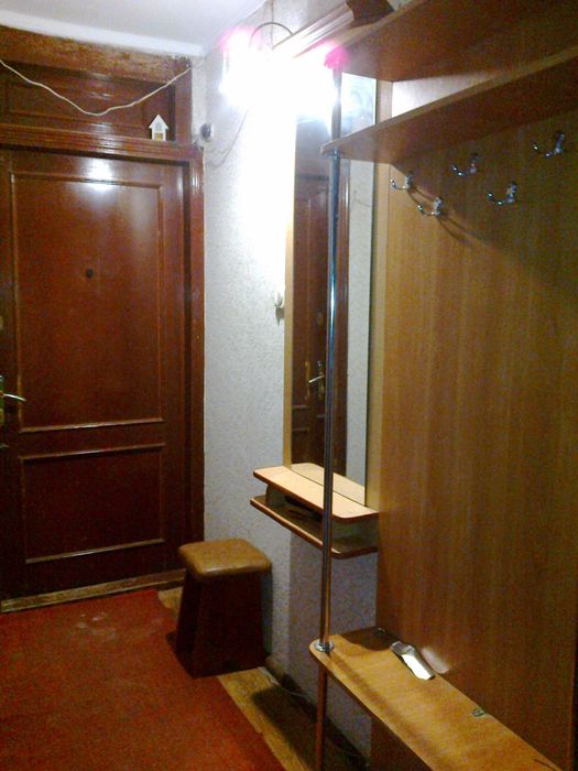 ПРОДАЮ 3-кім.Кв 58м2 (ЦЕНТР)на 2эт. Проспект ПЕРЕМОГИ. Нов.М/п,Ламінат