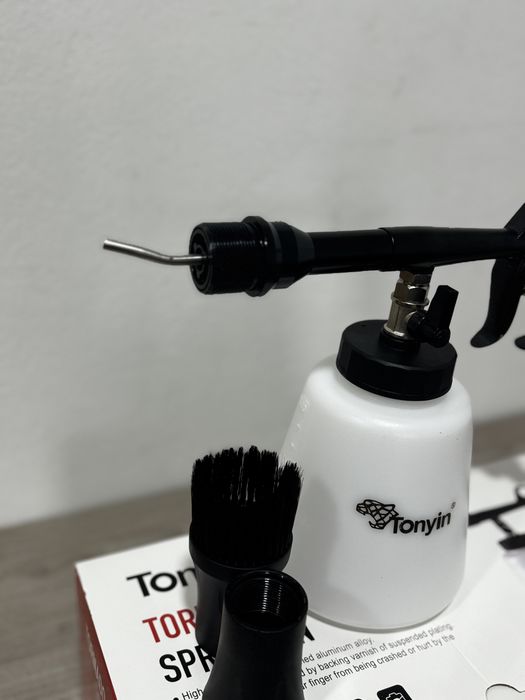 Торнадор Tonyin на підшипнику