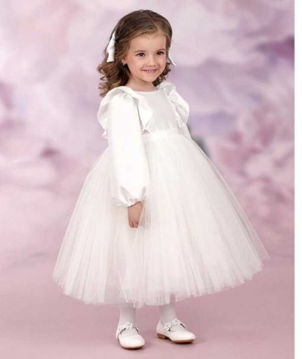 Біла сукня на дівчинку