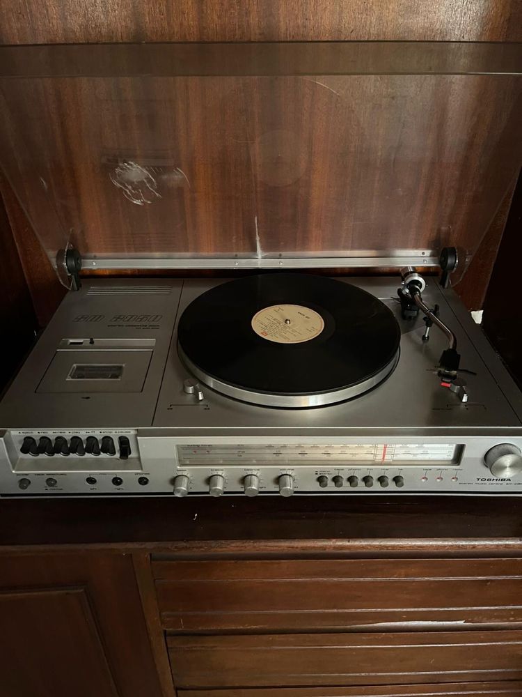 Giradiscos Toshiba SM 2850