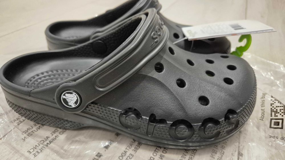 Крокси,  розм. 37, чорний колір, нові