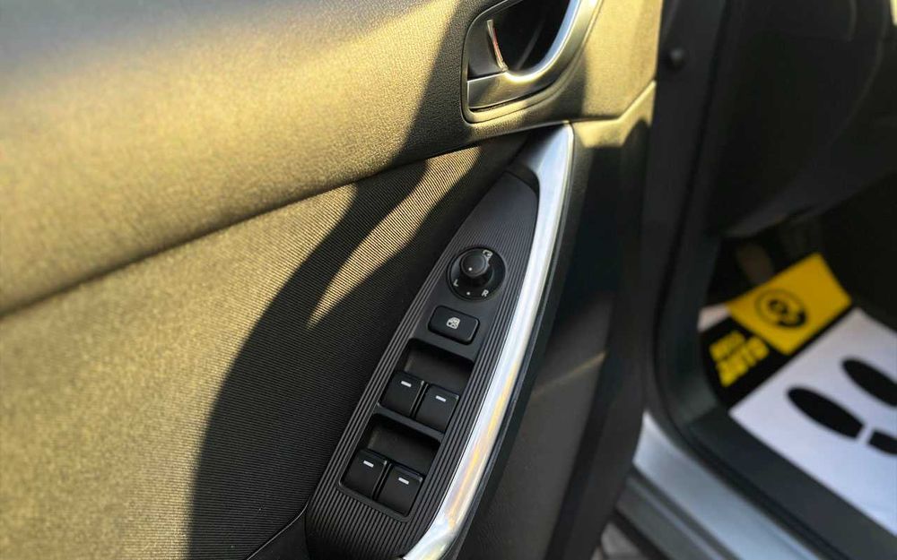 Mazda CX-5 2012 року