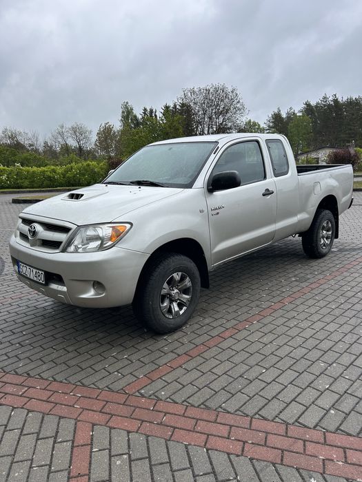 Hilux Półtorak 2,5d4d 4x4