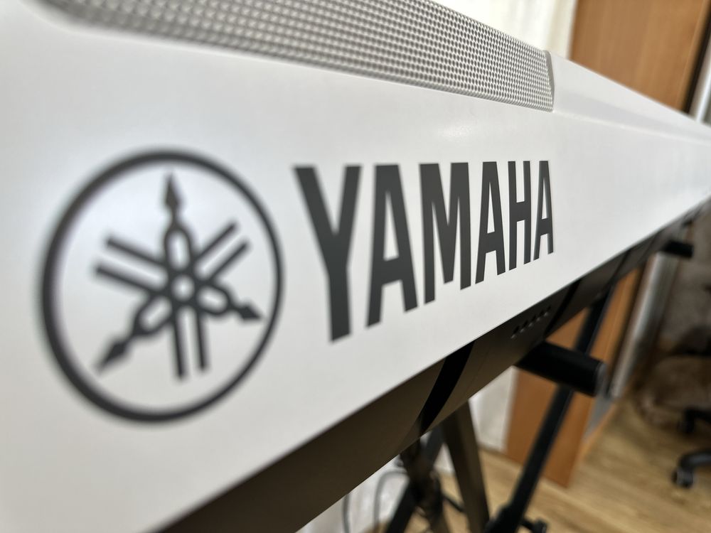 Белое фортепиано YAMAHA P-125