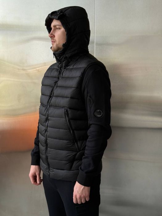Жилетка CP COMPANY із лінзами на капюшоні