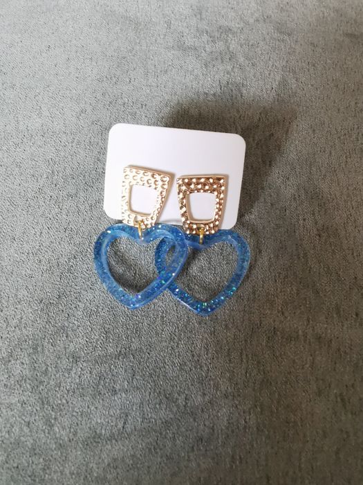 Brincos fios porta chaves