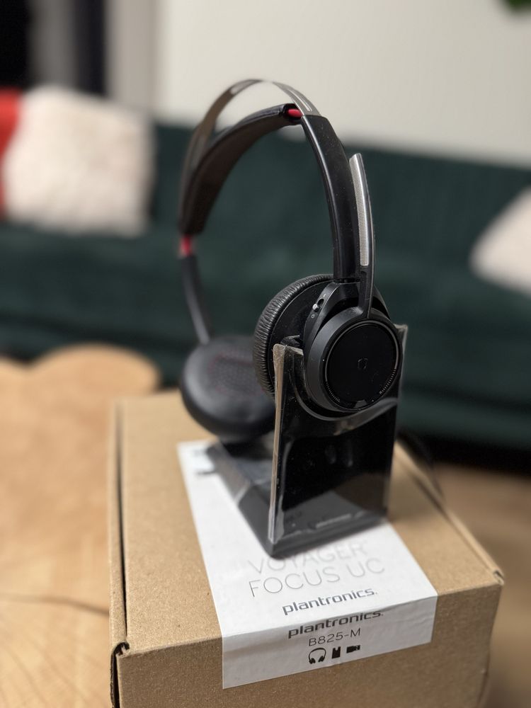 Plantronics Voyager Focus UC B825M Bluetooth z bazą