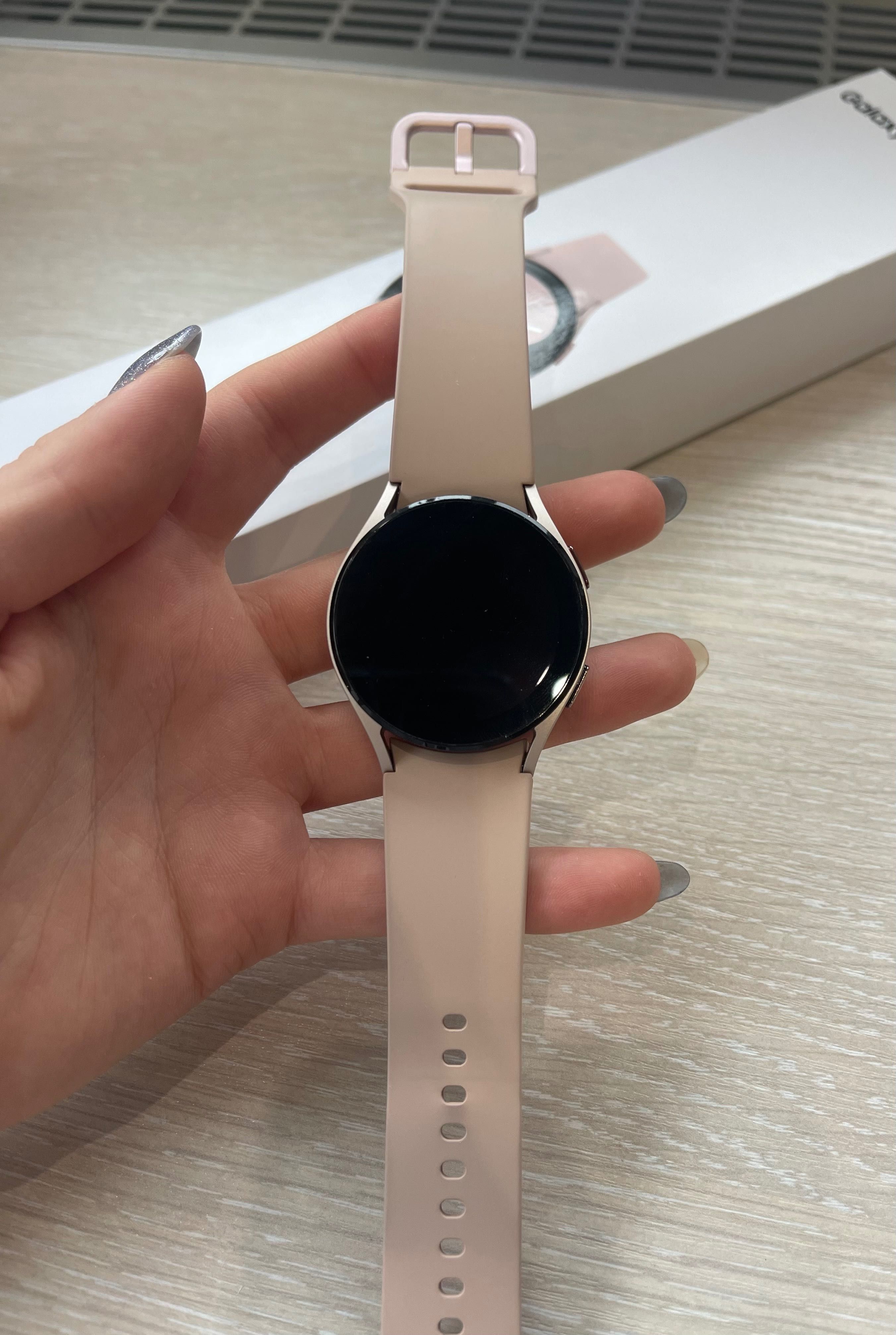 Смарт-годинник Samsung Galaxy Watch4