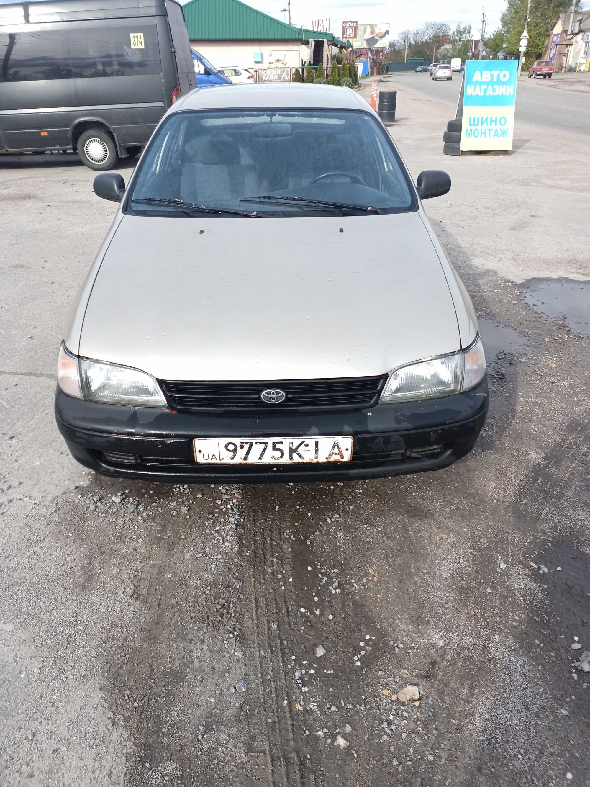 Toyota Carina e1993 рік