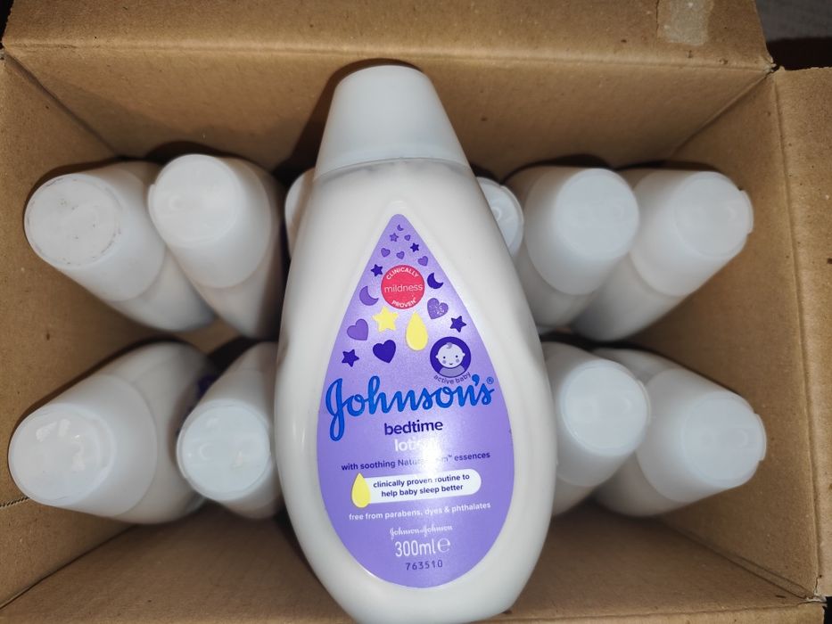 Косметика Johnsons, шампунь, лосьйон, молочко