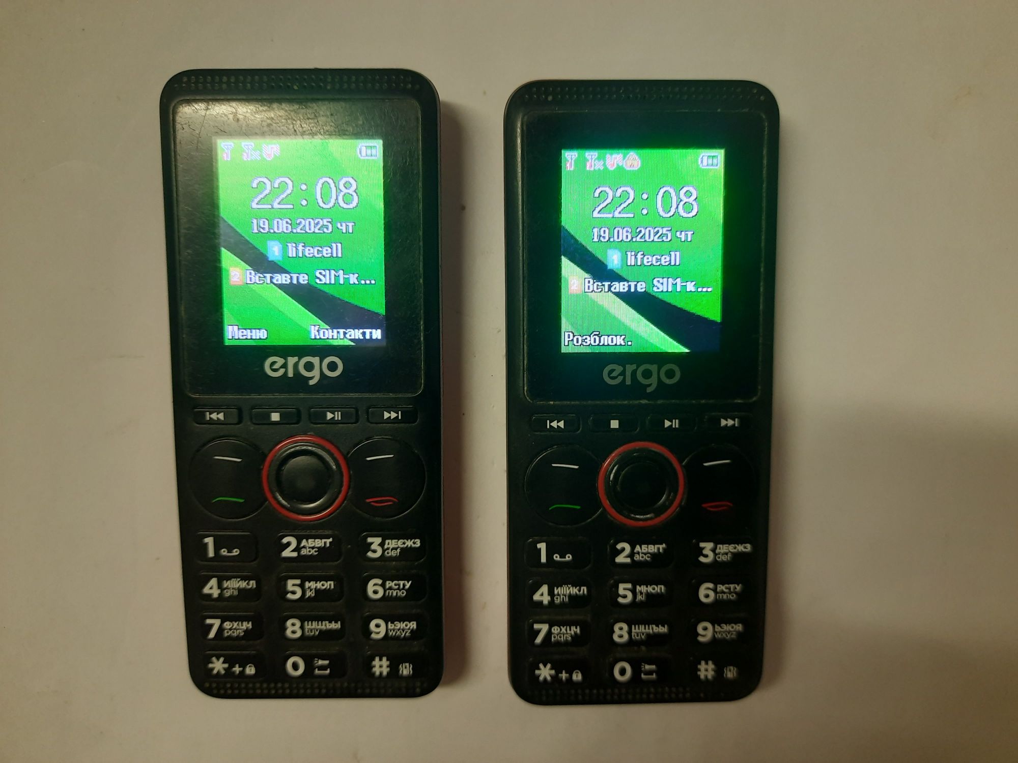 Продам телефоны  RM-1037 ergo-2шт робочі
