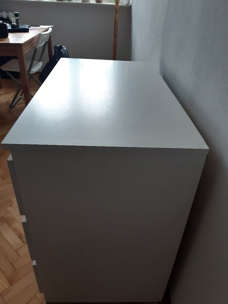 Ergonomiczne biurko, wygodne i pojemne- 4 szufady
