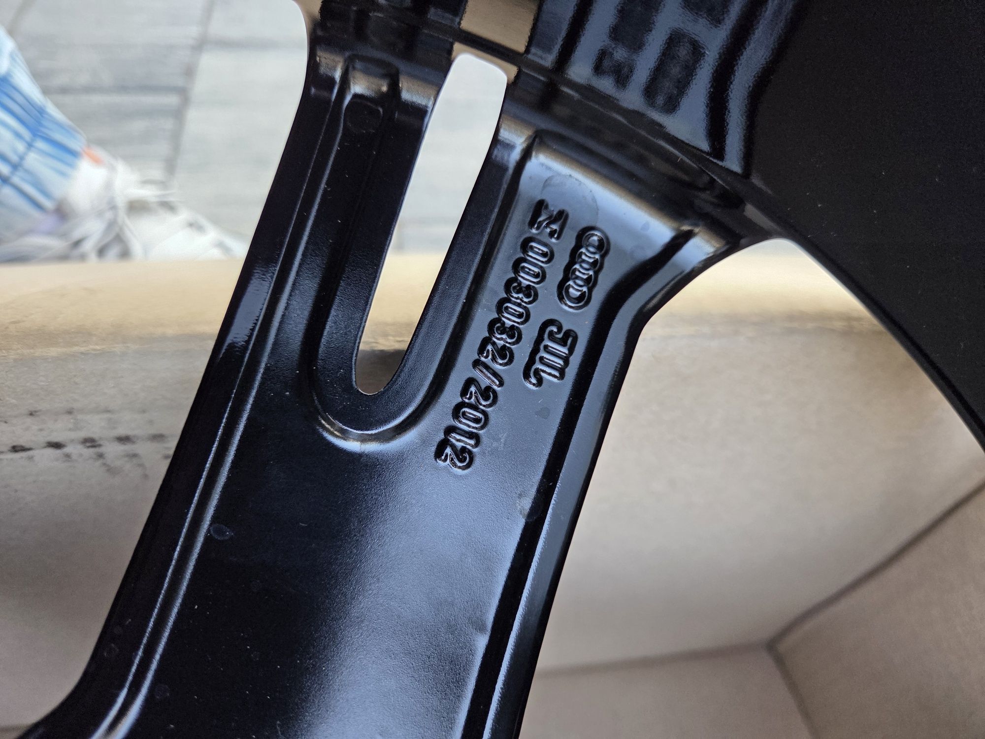 Nowe oryginalne felgi Audi 19 A5 A6 A4 Black