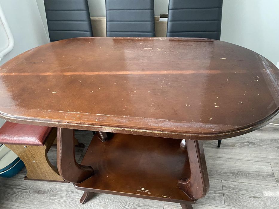 Стіл деревяний міцний