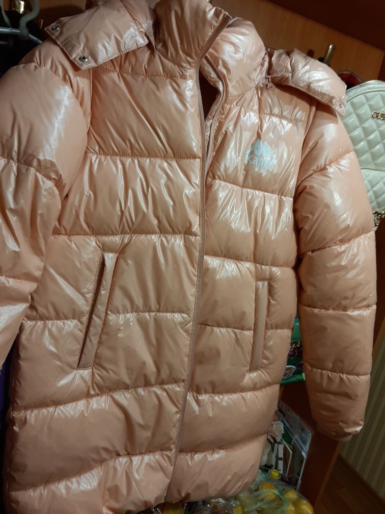 Продается очень теплая Куртка зимняя Карра.