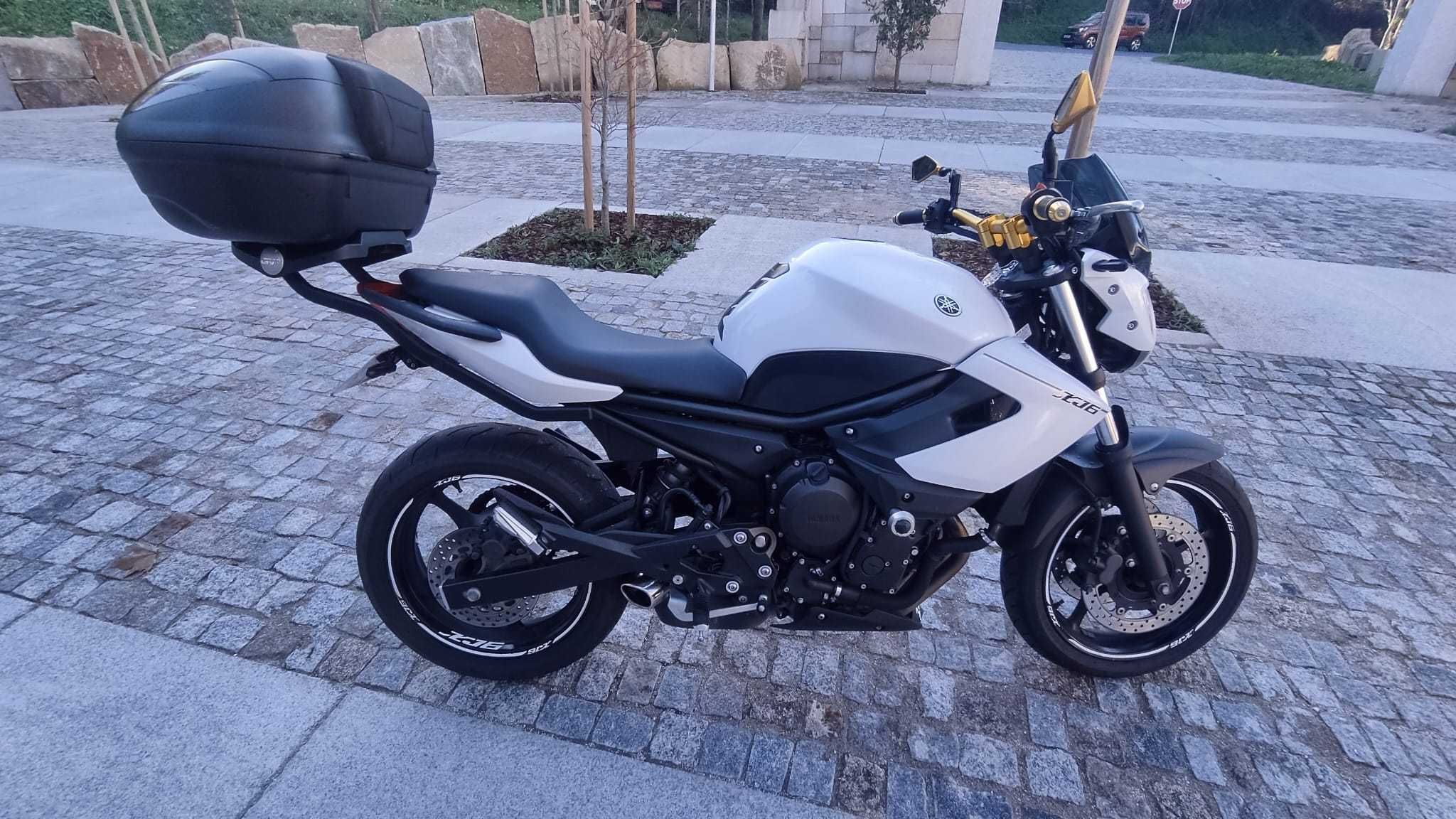Moto Yamaha XJ6 *2014