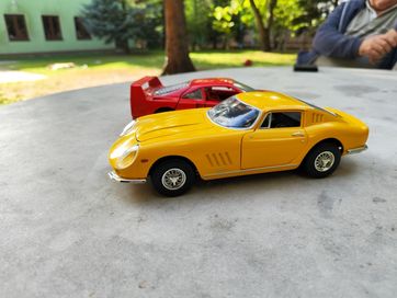 Ferrari GTB-4 Ertl 1:18