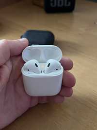 Apple AirPods першого покоління