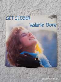 Singiel winylowy Valerie Dore - Gry Closer