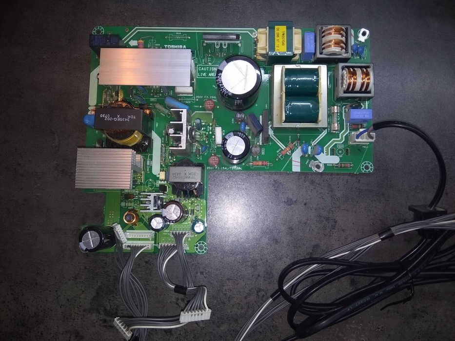 Блок питания с телевизора Toshiba 26A3001PR