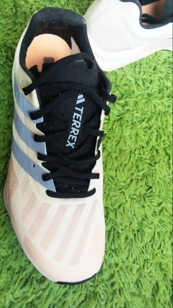 Кроссовки adidas terrex