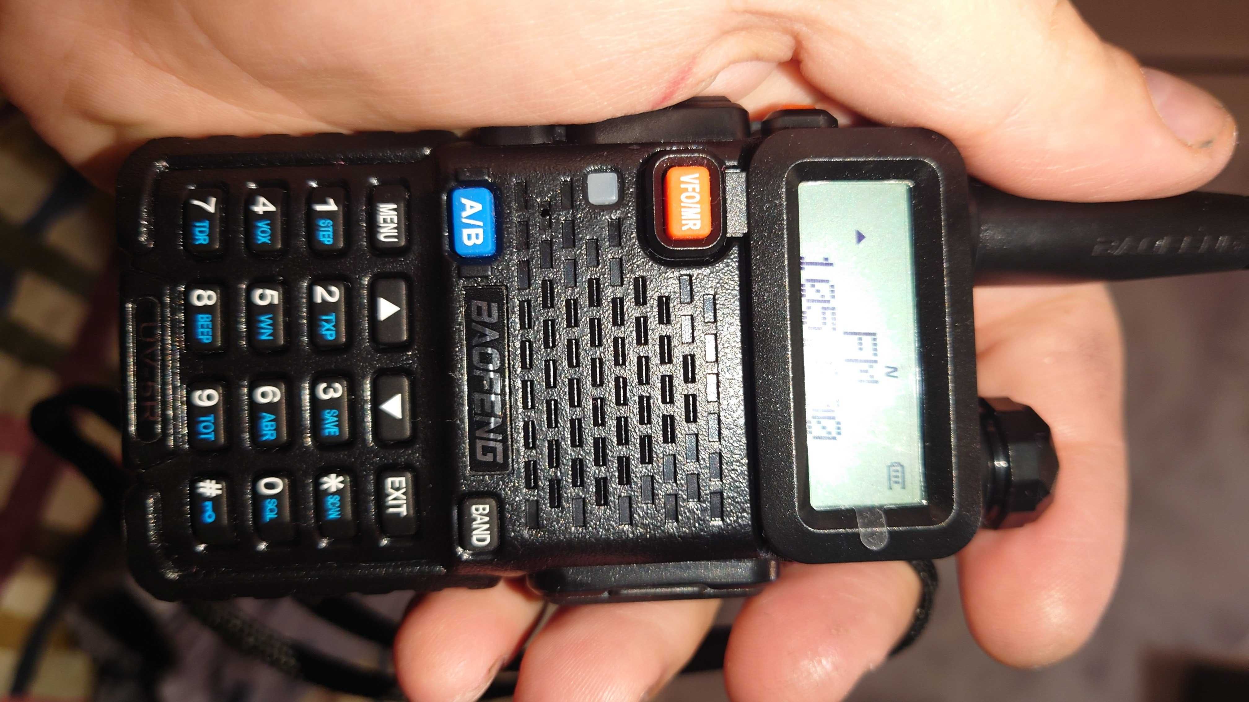 Радіостанція Baofeng UV-5R з функцією SOS і FM-радіо